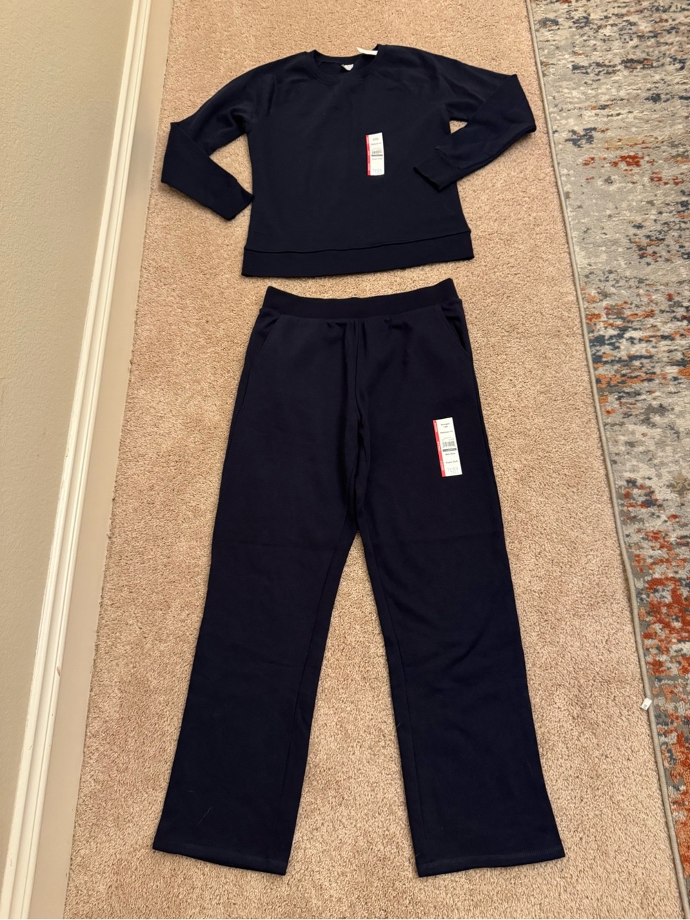 Time and Tru Navy Sweatshirt and Jogger Set